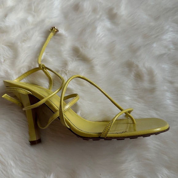 Barely There Strappy Sandals by Bottega Veneta - Picture 5 of 12